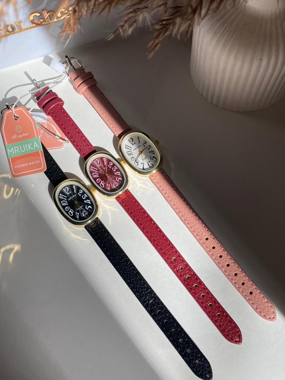 Elegant Women's Classic Leather Strap Watch – Minimalist Fashion Wristwatch