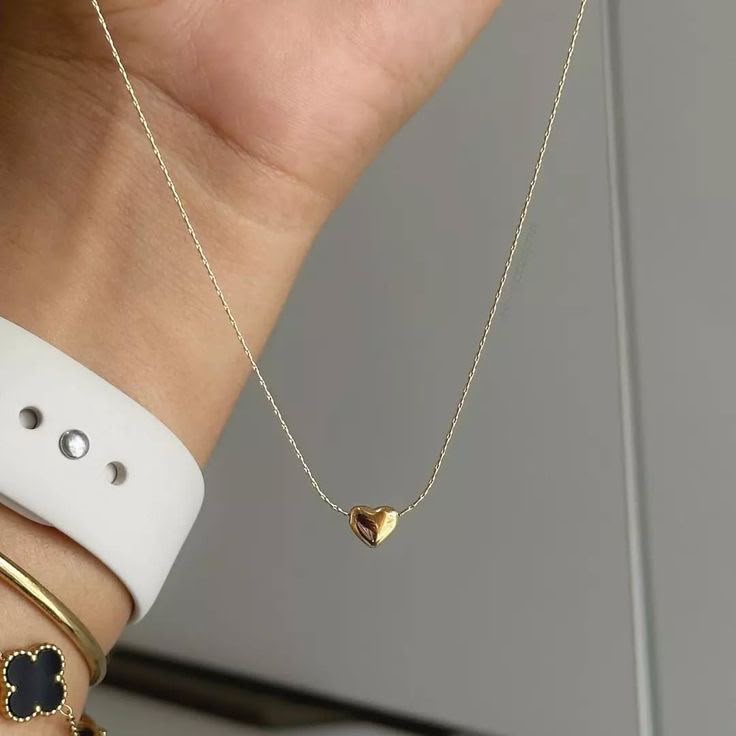 Luna Heart Pendant Necklace – Minimalist Gold Heart Chain for Everyday Elegance